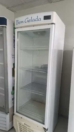 Geladeira expositora 