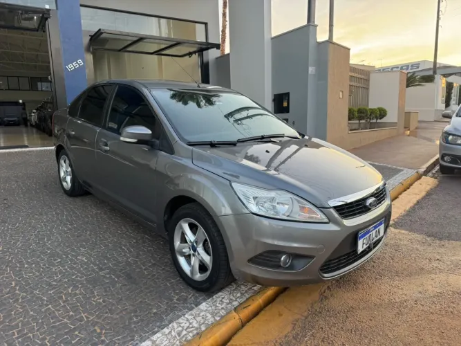 Ford Focus 2.0 16v/ 2.0 16V Flex 5P 2013
