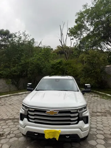 Chevrolet Silverado High Country 5.3 V8 AWD Aut. 2024