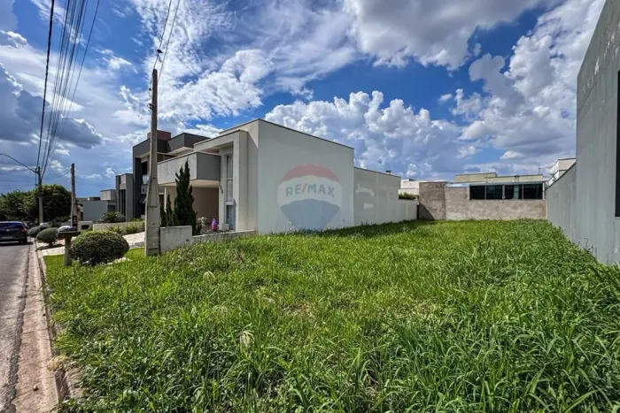 Excelente Lote com 250 metros á venda no condomínio Olívio Franceschini 1 em Hortolândia/S