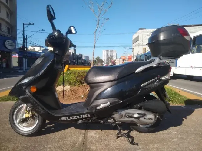 Suzuki Burgman 125i 2013