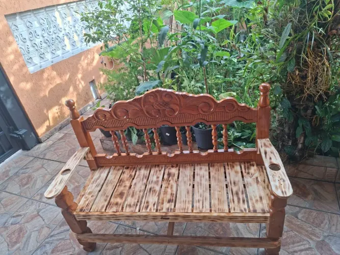 Banco Rústico Artesanal em Madeira Maciça - Estilo Colonial