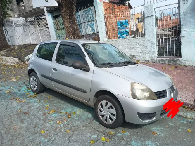 Renault Clio Hi-flex 1.0 16V 3P 2012