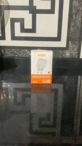Carregador Kaidi KD-670 Turbo 20W USB + Tipo-C Novo