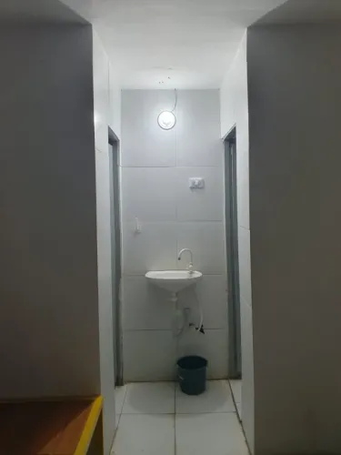 ALUGO LOJA COM PRIMEIRO ANDAR 134M2 E O TERRIO 121M2 ,CENTRO DA VITÓRIA DE SANTO ANTÃO PE