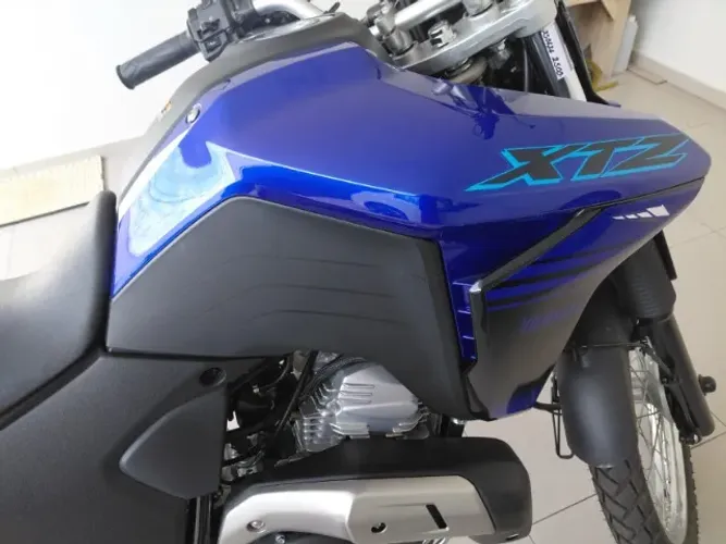 Xtz lander 250cc, extremamente nova,sem detalhes