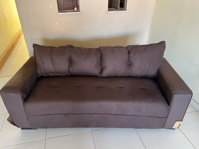 Sofá de 03 lugares