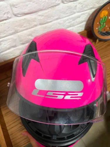 Capacete ls2 feminino. Usado 2 vezes. N°56