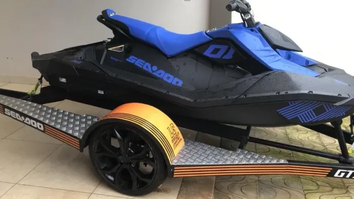 Jet sky