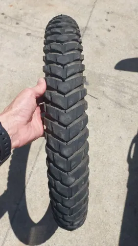 Pneu 90/90r21 Levorin XRE LANDER BMW TRIUMPH 