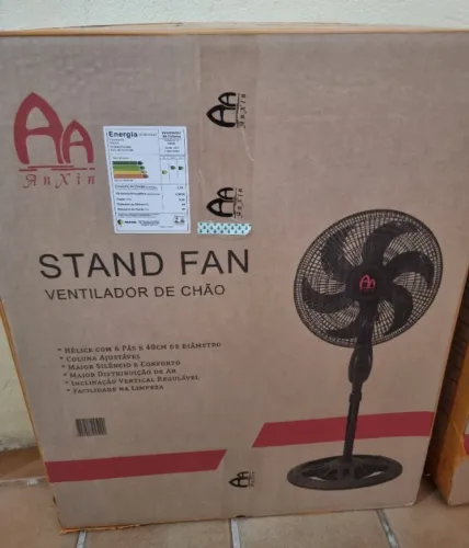 Ventilador de pé 