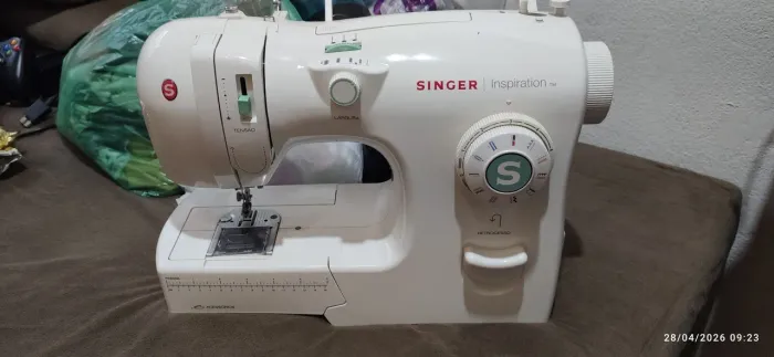 Máquina de costura Singer inspiration