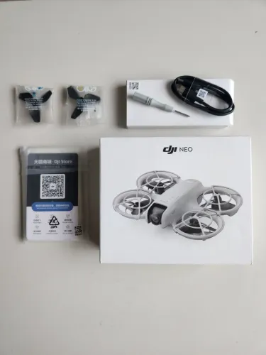 DJI NEO (caixa original, acessórios, nf, case - com 1 bateria)