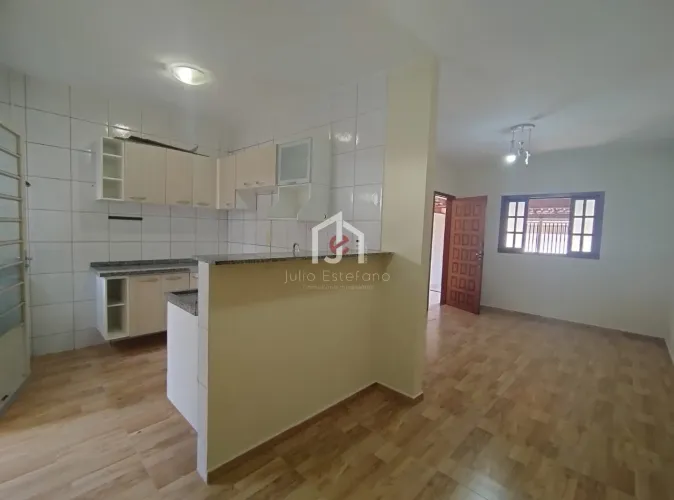 Casa com 2 dormitórios no bairro Morumbi em Pindamonhangaba