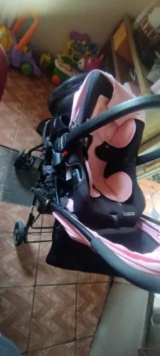 Carrinho + bebê conforto 