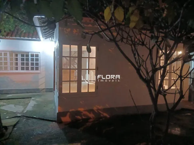 Casa com 4 dormitórios à venda, 238 m² por R$ 900.000,00 - Serra Grande - Niterói/RJ