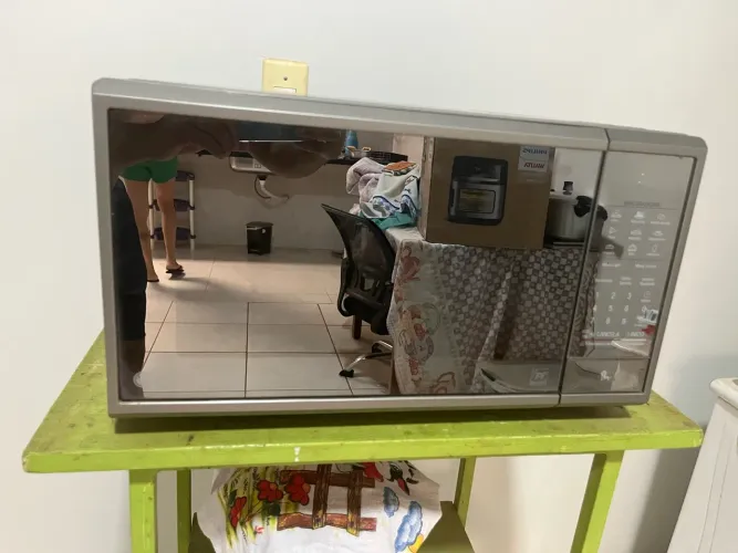 Microondas semi novo