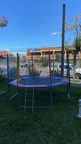 Cama elástica oitavada 