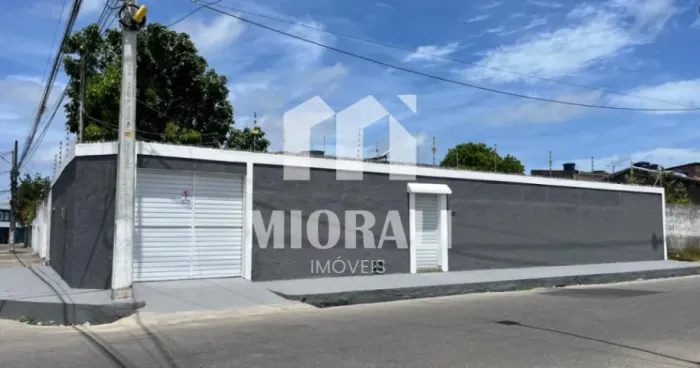 Casa na Ponta Grossa, 4 quartos, suíte e aceita financiamento