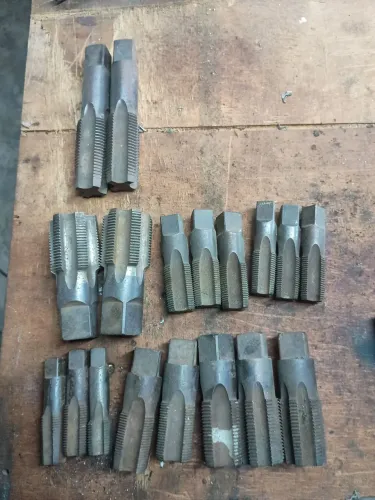 Ferramentas para torneiro mecânico