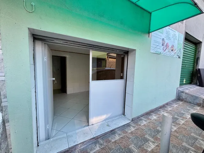 Sala comercial no Jardim Tupã pronta para escritório, consultório ou atendimento