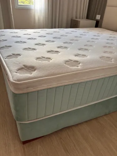 Cama queen
