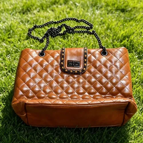bolsa matelasse de ombro