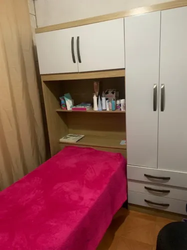 Quarto modulado semi novo