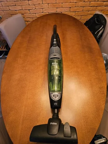 Aspirador de Pó Vertical Electrolux Cyclone Power PTE10 1000W
