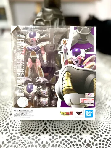 Frieza First Form & Frieza Pod S.H.Figuarts Bandai 