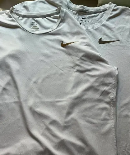 2 Camisetas Nike Dri - Fit + 1 Preta De Brinde