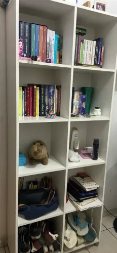 Estante de livros branca 10 nichos