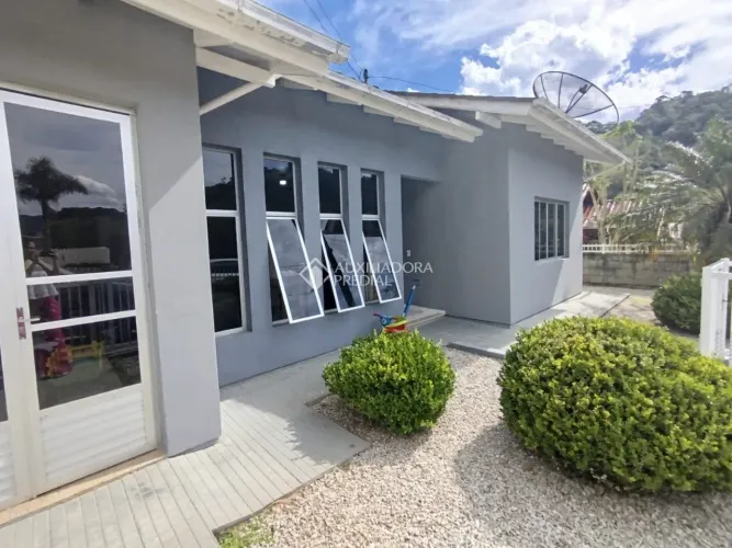 Casa residencial à venda no bairro SEDE com 70 m² e 2 dormitórios/quartos.