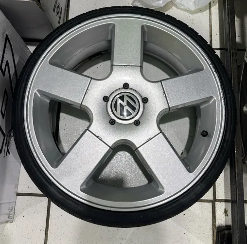 Jg Roda Vw Gol Tsi Aro 17 4x100 com pneu 165/40/17