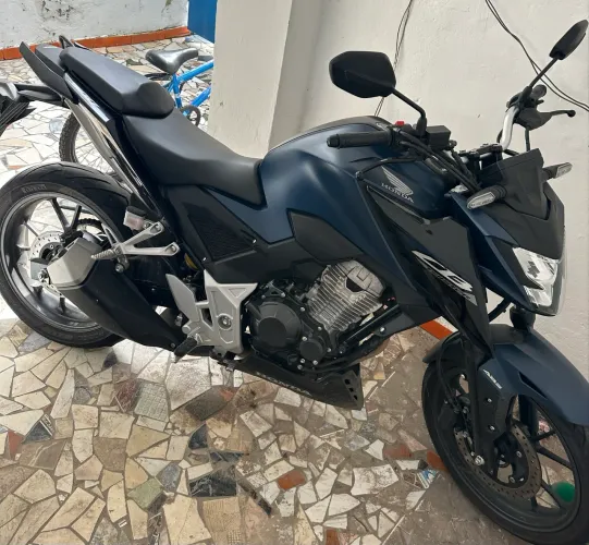 Cb300f abs 2025 azul