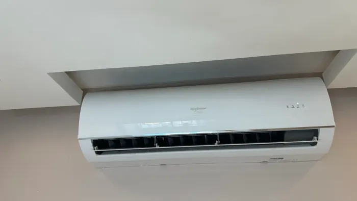 Ar condicionado: 1 Split de 18k e 4 Split de 9k