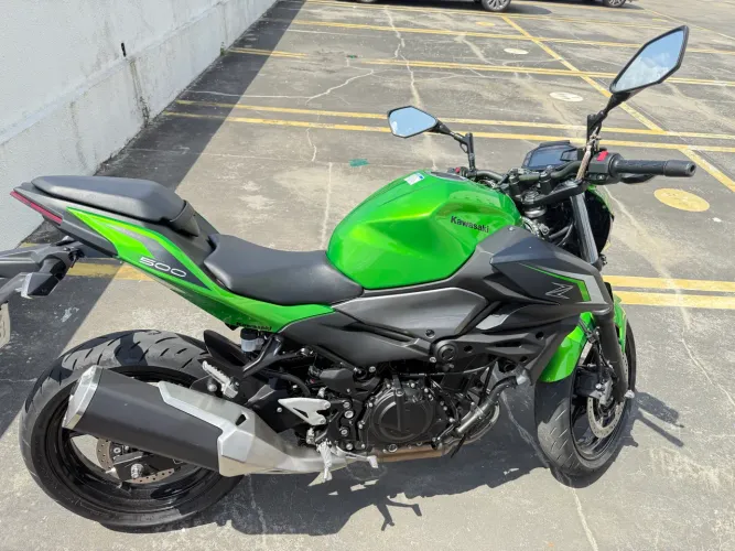 Kawasaki Z500 2025 - Impecável | Apenas 3.700 km | IPVA 2026 Quitado