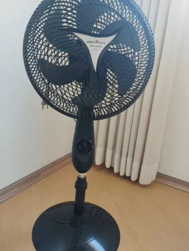 Ventilador pedestal Britânia 110 volts