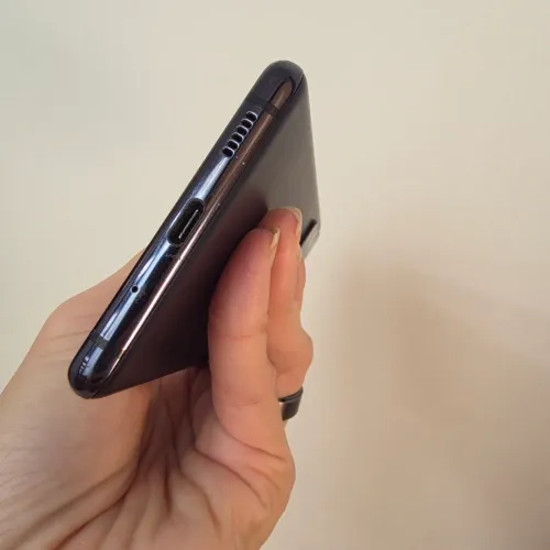 celular smartphone Samsung S20 FE com carregador e capa R$ 400<br><br>($ Garantia da OLX