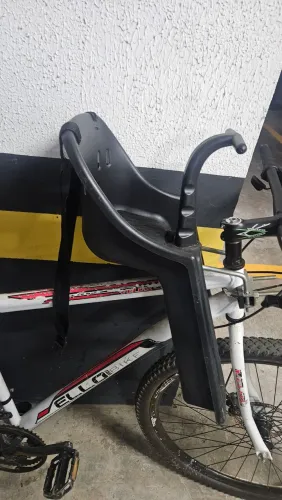 Cadeirinha de bicicleta