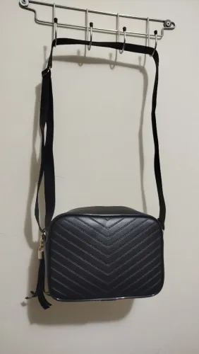 Bolsa preta nova com alça ajustável
