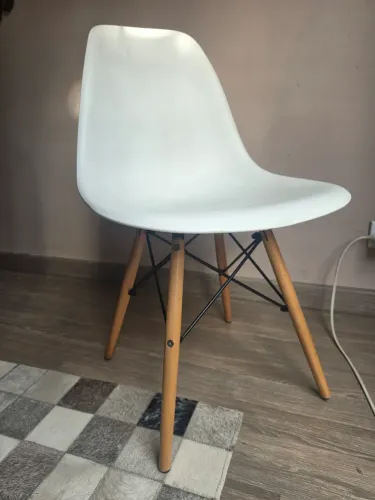 Cadeira Eames Eiffel Sem Braços