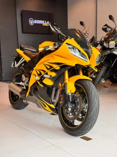 YAMAHA - YZF R6