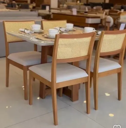 Mesa de Jantar Porto Bello Retangular 4 Cadeiras - Oportunidade (menos de um ano de uso)