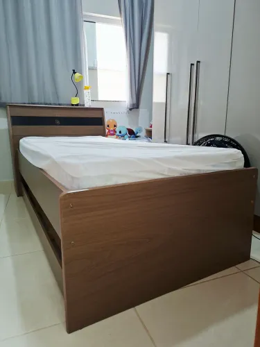 *VENDO BI-CAMA DE SOLTEIRO COM BAU, DUAS GAVETAS! À RETIRAR EM POUSO ALEGRE-MG