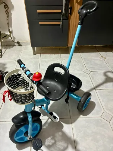 Triciclo infantil