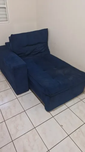 Sofá regulável azul usado 1 lado somente