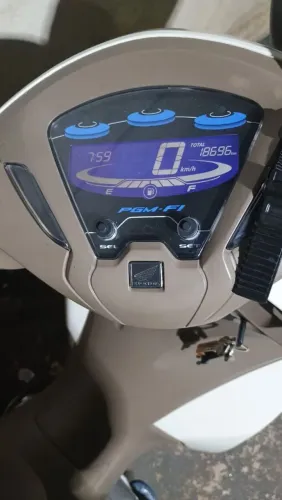 HONDA BIZ MUITO NOVA