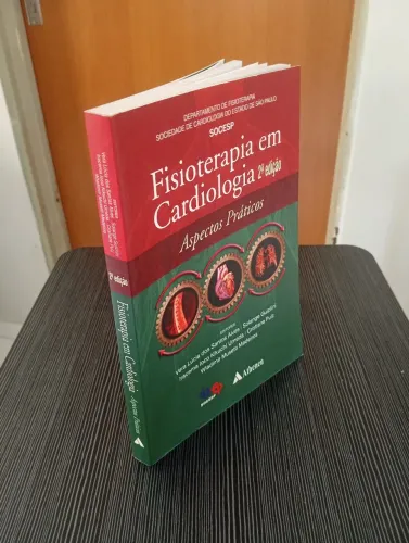 Livros de cardiologia com seus conhecimentos e atividades e habilidades