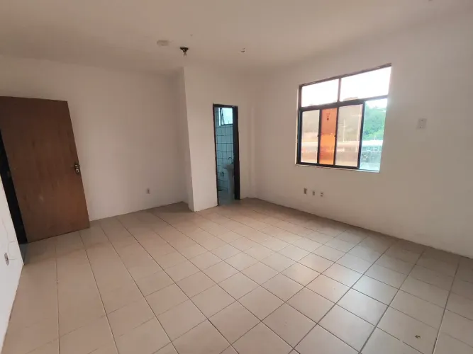 Salas comerciais no Rio Vermelho com 25m², banheiro privativo e excelente localização!